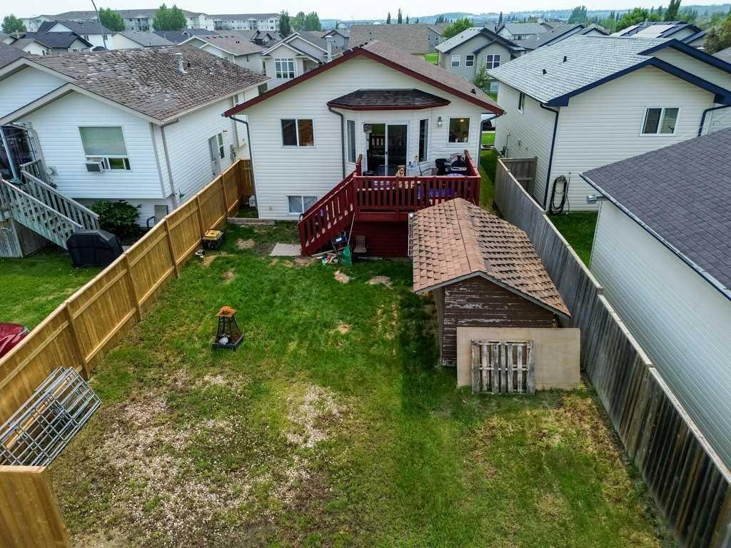28 Hunter Road, Sylvan Lake, AB