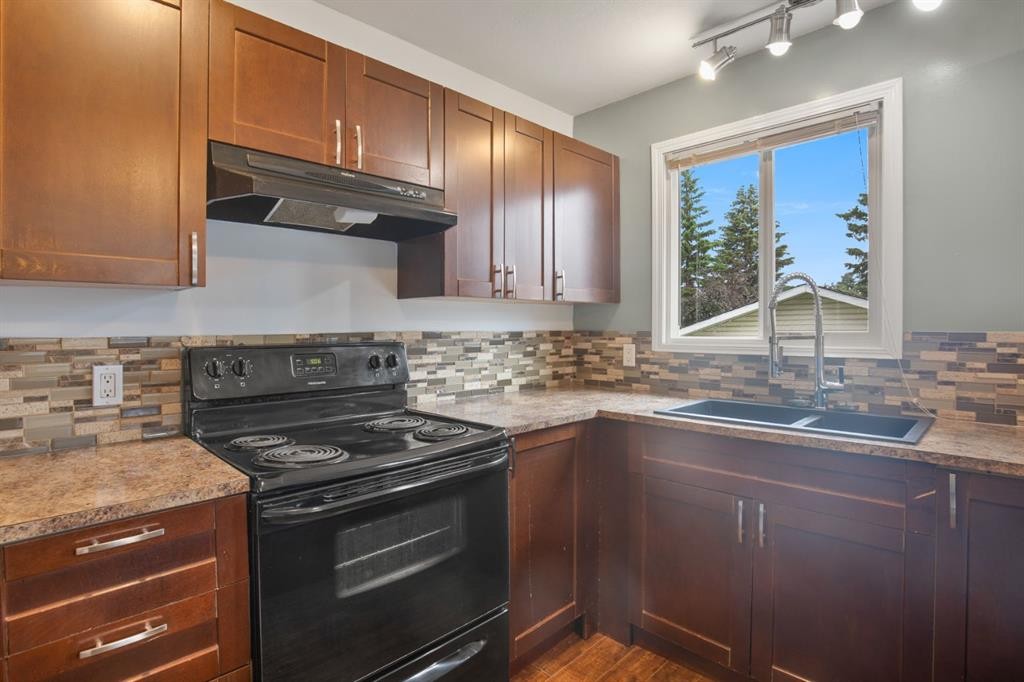 40 Olsen Street, Red Deer, AB