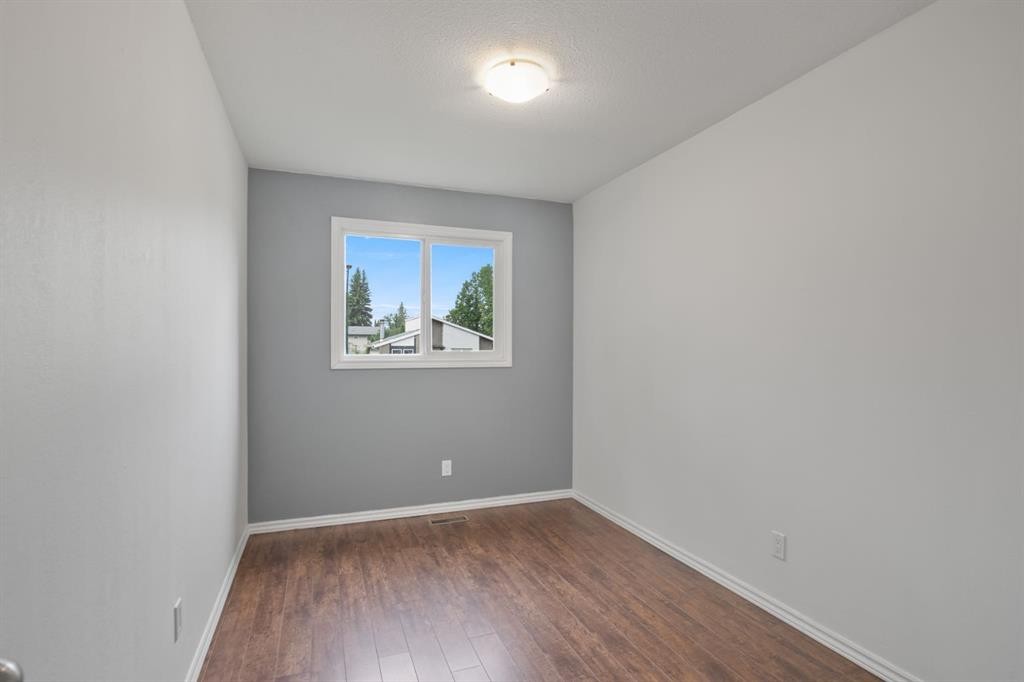 40 Olsen Street, Red Deer, AB