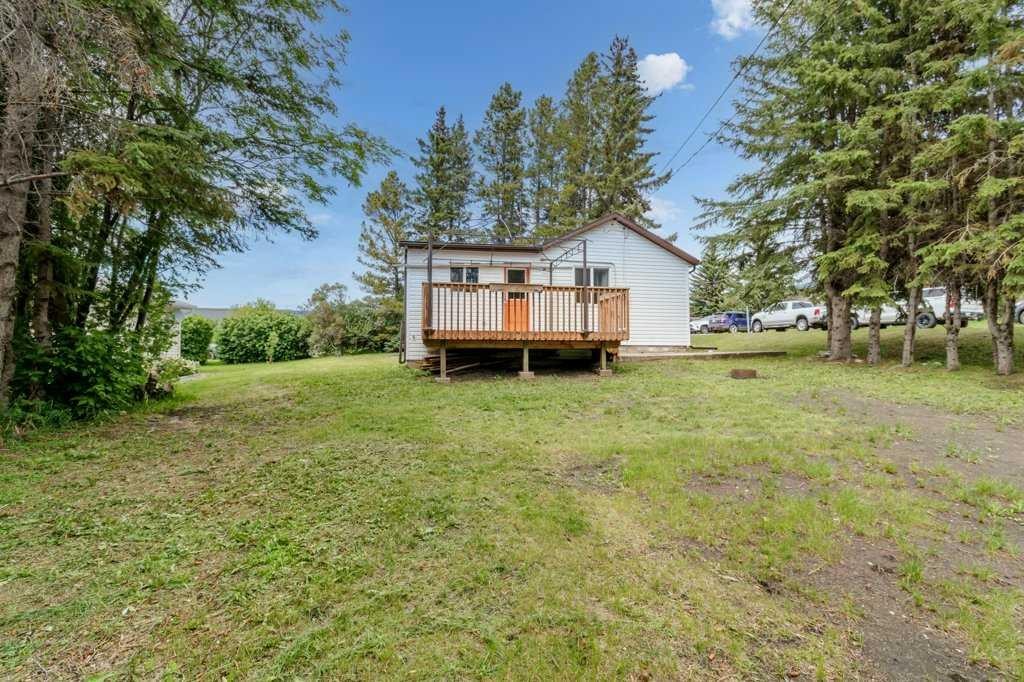 4901 53 Avenue, Bentley, AB