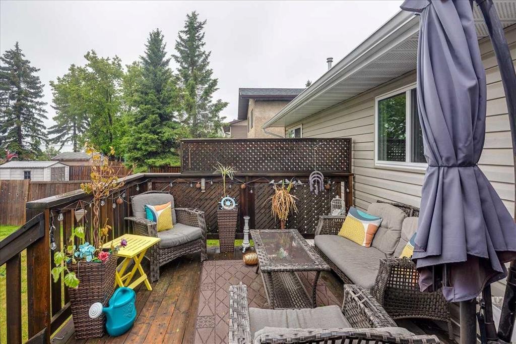 38 Heritage Drive, Lacombe, AB - Outdoor With Deck Patio Veranda With Exterior