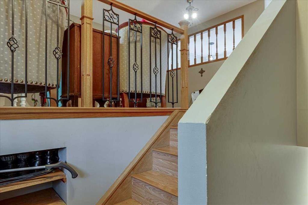 38 Heritage Drive, Lacombe, AB - Indoor Photo Showing Other Room