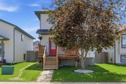 19 Fenwood Close Sylvan Lake, AB T4S 2K4