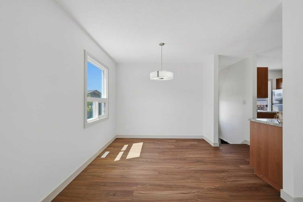 6 Onlsow Square, Red Deer, AB