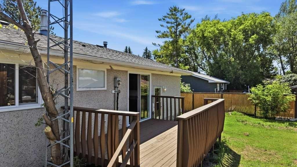 6 Onlsow Square, Red Deer, AB