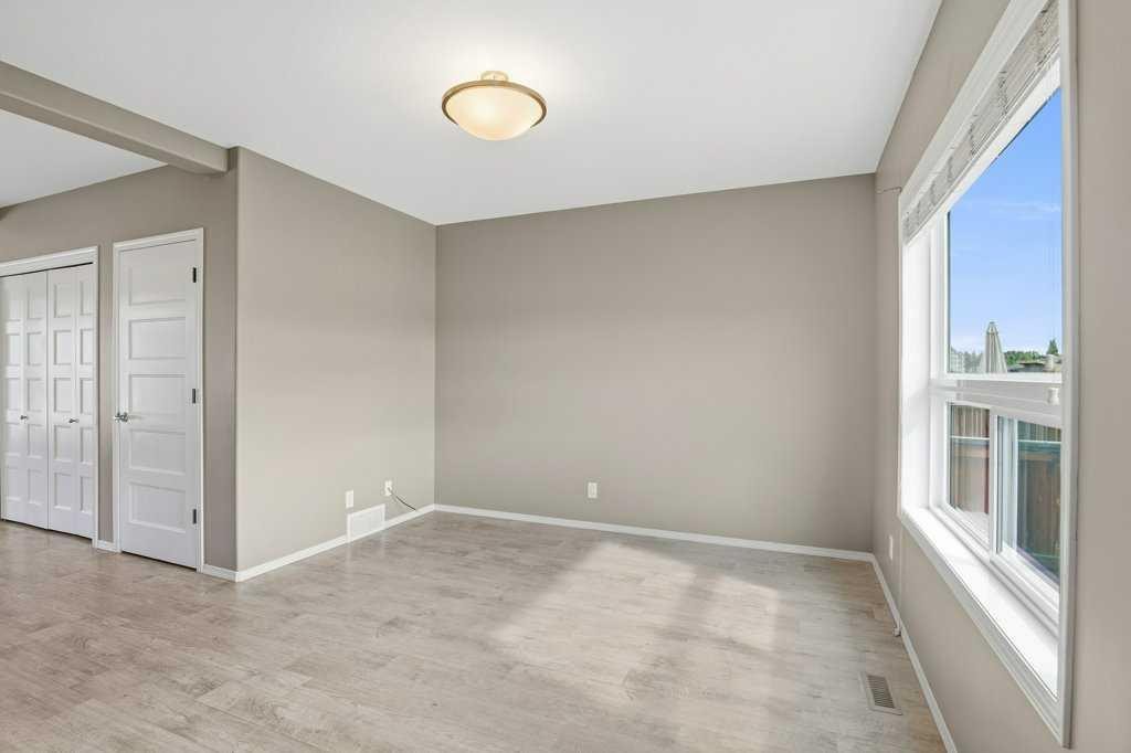5 Crimson Court, Blackfalds, AB - Indoor Photo Showing Other Room