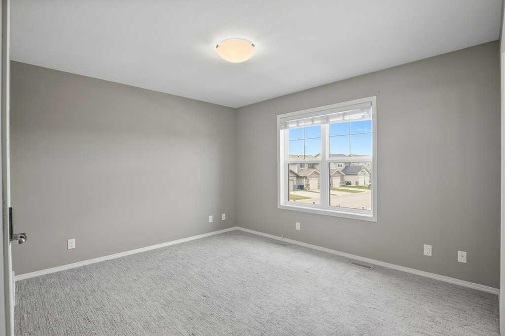 5 Crimson Court, Blackfalds, AB - Indoor Photo Showing Other Room
