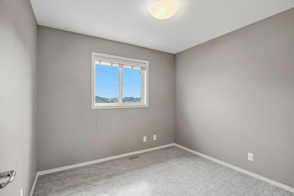 5 Crimson Court, Blackfalds, AB - Indoor Photo Showing Other Room