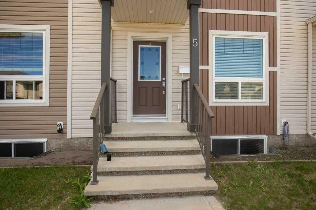 5 Crimson Court, Blackfalds, AB - Outdoor With Exterior