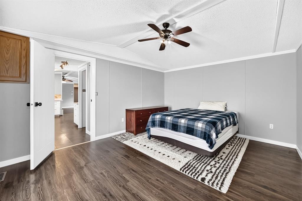 4716 41 Street Crescent, Innisfail, AB