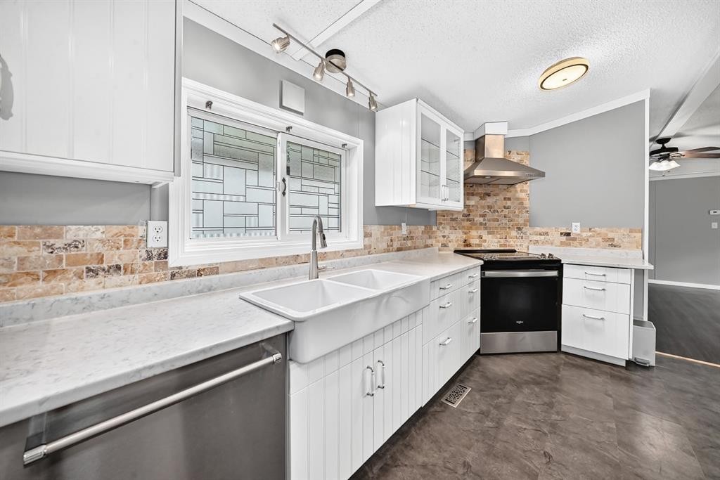 4716 41 Street Crescent, Innisfail, AB