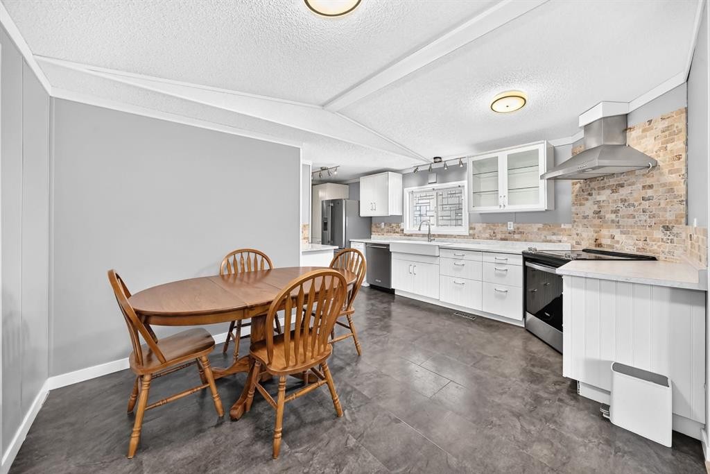 4716 41 Street Crescent, Innisfail, AB