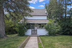 519 Arena Avenue Trochu, AB T0M 2C0