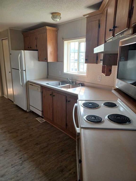 Unit 4-4506 50 Avenue, Bentley, AB