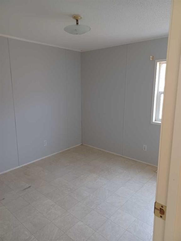 Unit 4-4506 50 Avenue, Bentley, AB