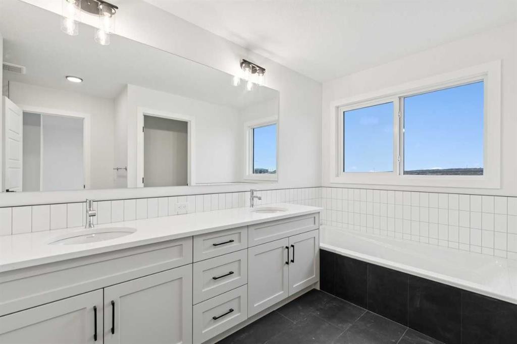 214 Sora Way Se, Calgary, AB