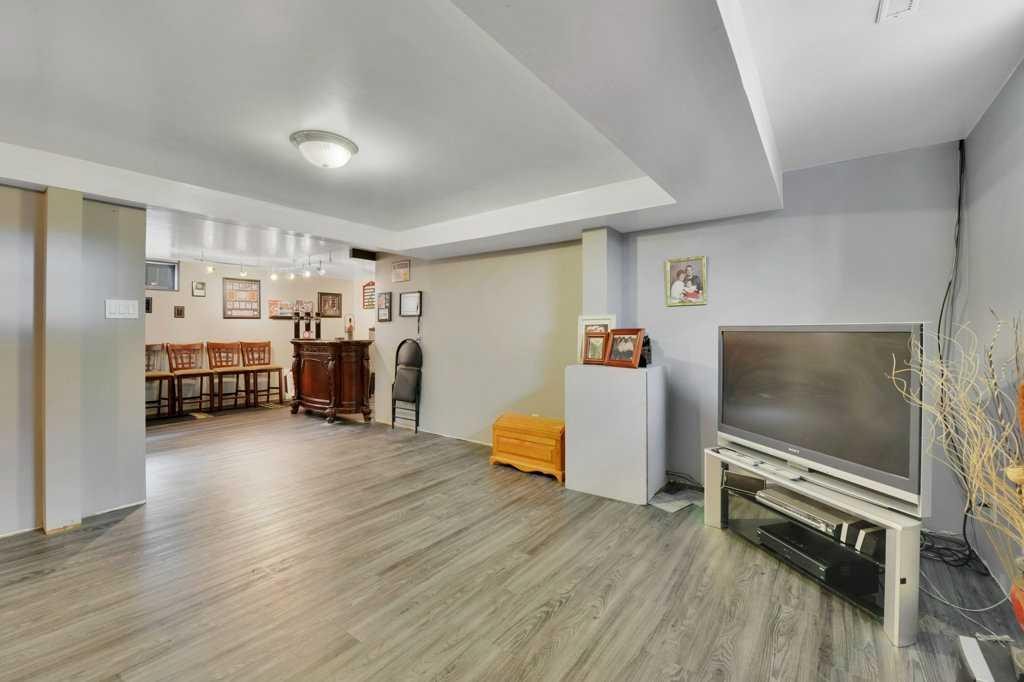 11 Greenham Drive, Red Deer, AB - Indoor