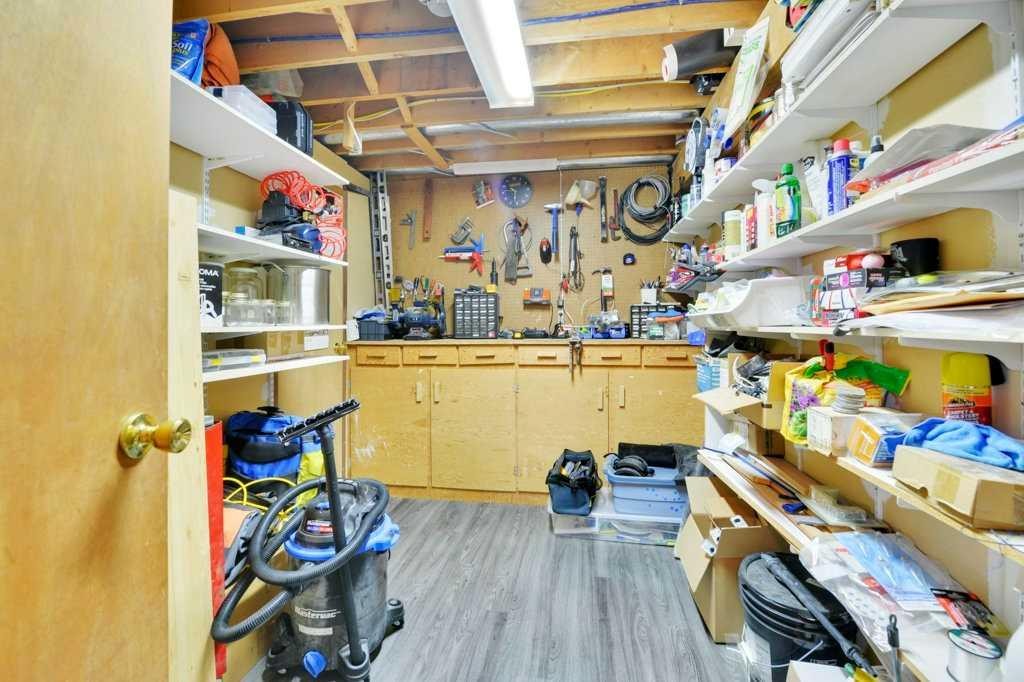 11 Greenham Drive, Red Deer, AB - Indoor Photo Showing Other Room