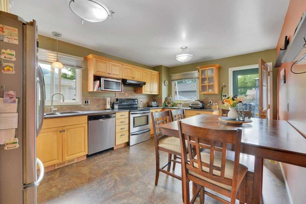 11 Greenham Drive, Red Deer, AB - Indoor