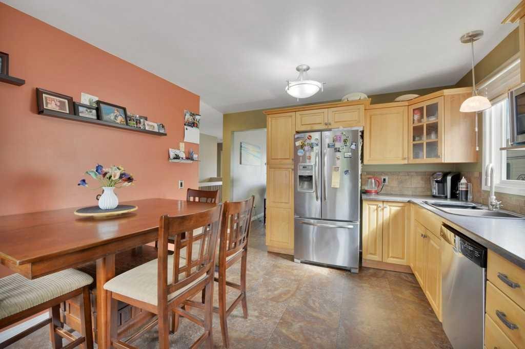 11 Greenham Drive, Red Deer, AB - Indoor