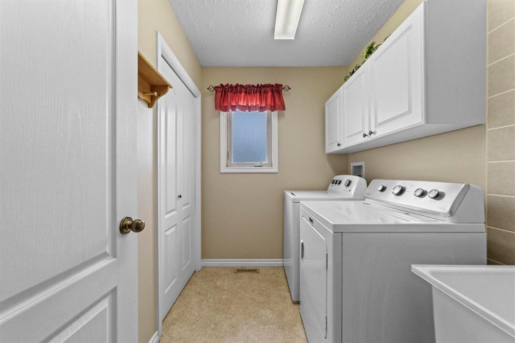 87 Park Ridge Drive, Camrose, AB