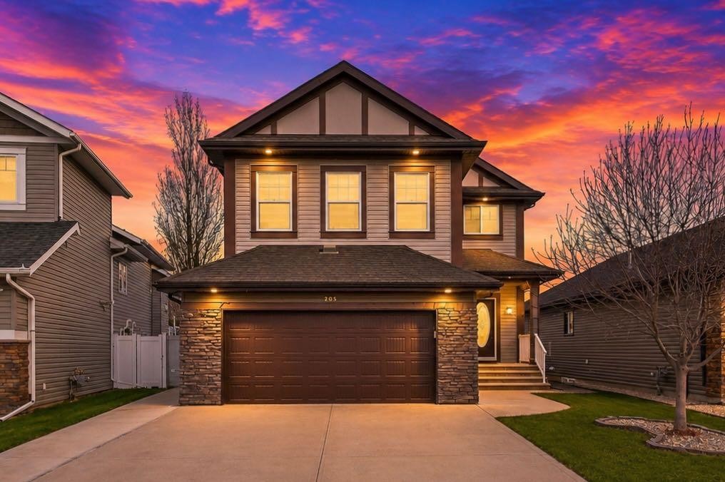 205 Van Slyke Way, Red Deer, AB - Outdoor