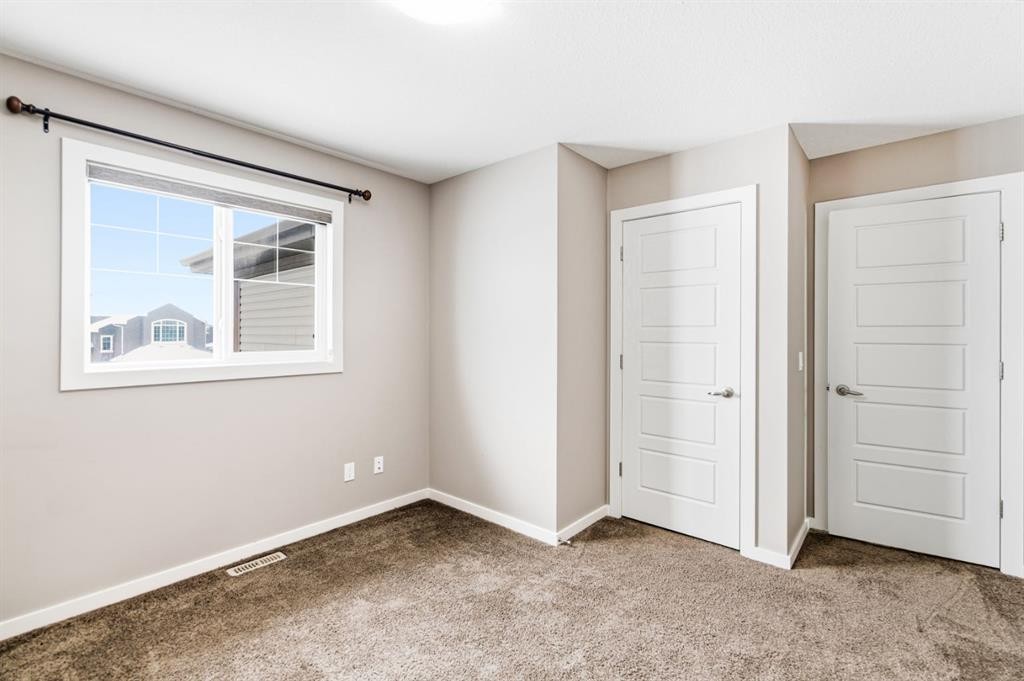 205 Van Slyke Way, Red Deer, AB - Indoor Photo Showing Other Room