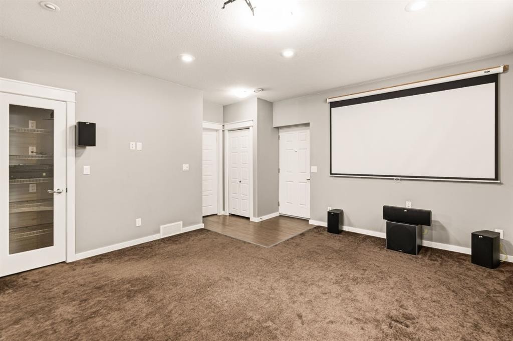 205 Van Slyke Way, Red Deer, AB - Indoor Photo Showing Other Room