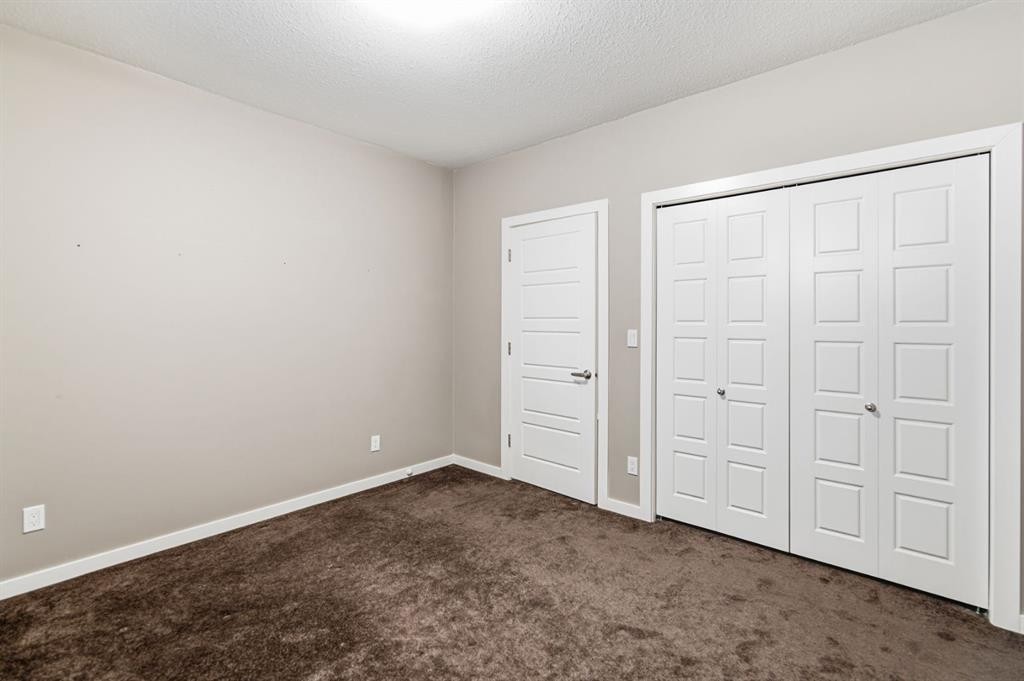 205 Van Slyke Way, Red Deer, AB - Indoor Photo Showing Other Room