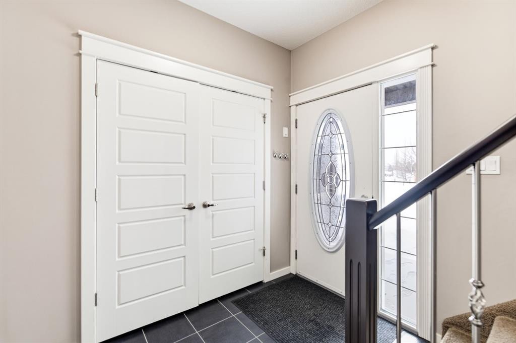 205 Van Slyke Way, Red Deer, AB - Indoor Photo Showing Other Room
