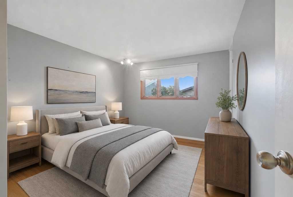6124 Hamilton Drive, Red Deer, AB - Indoor Photo Showing Bedroom