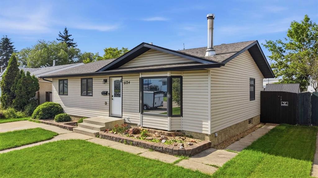 6124 Hamilton Drive, Red Deer, AB - Outdoor