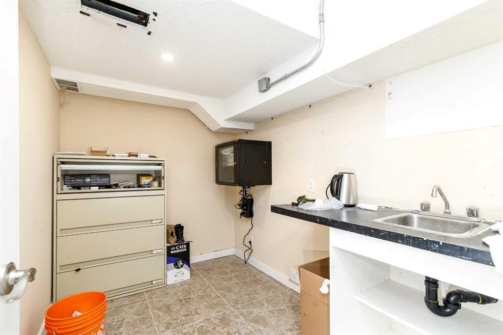 4419 55 Street, Red Deer, AB
