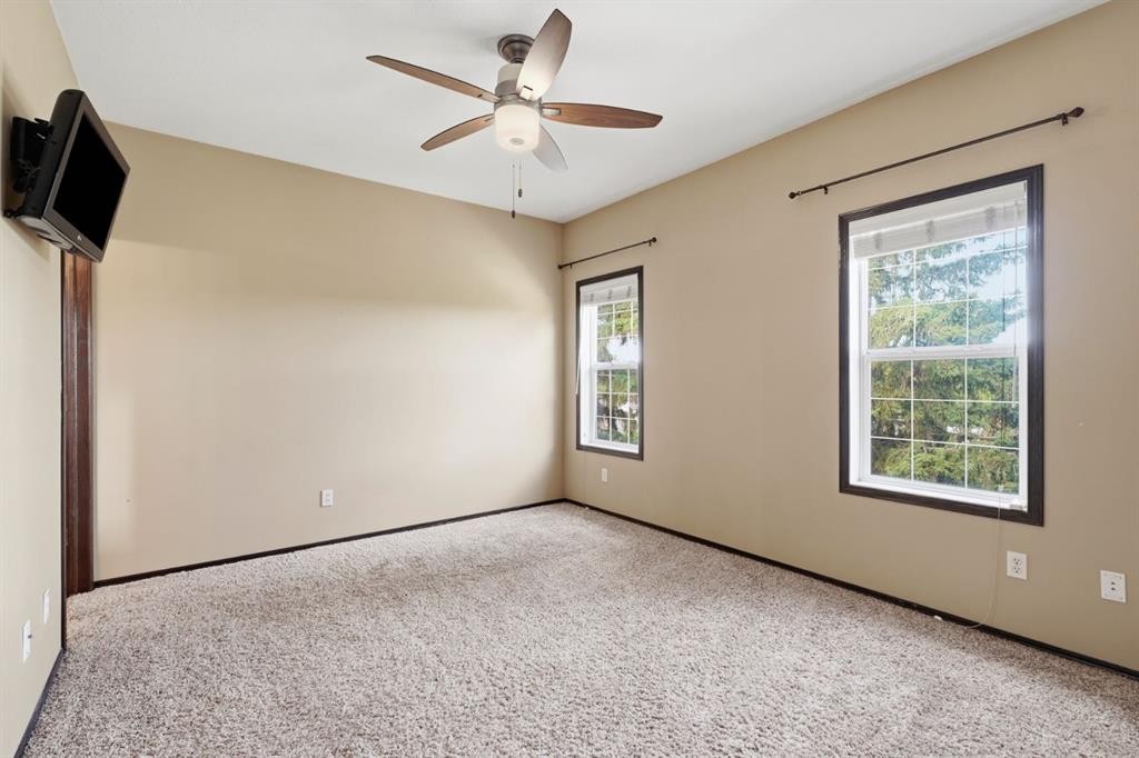 301-3505 51 Avenue, Red Deer, AB - Indoor Photo Showing Other Room