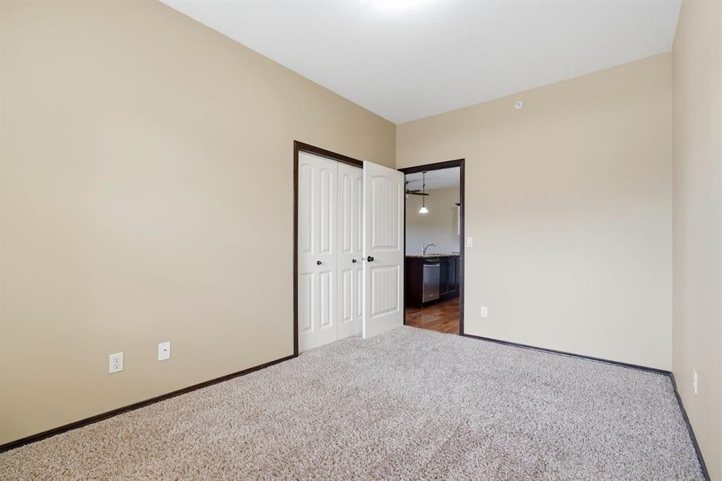 301-3505 51 Avenue, Red Deer, AB - Indoor Photo Showing Other Room