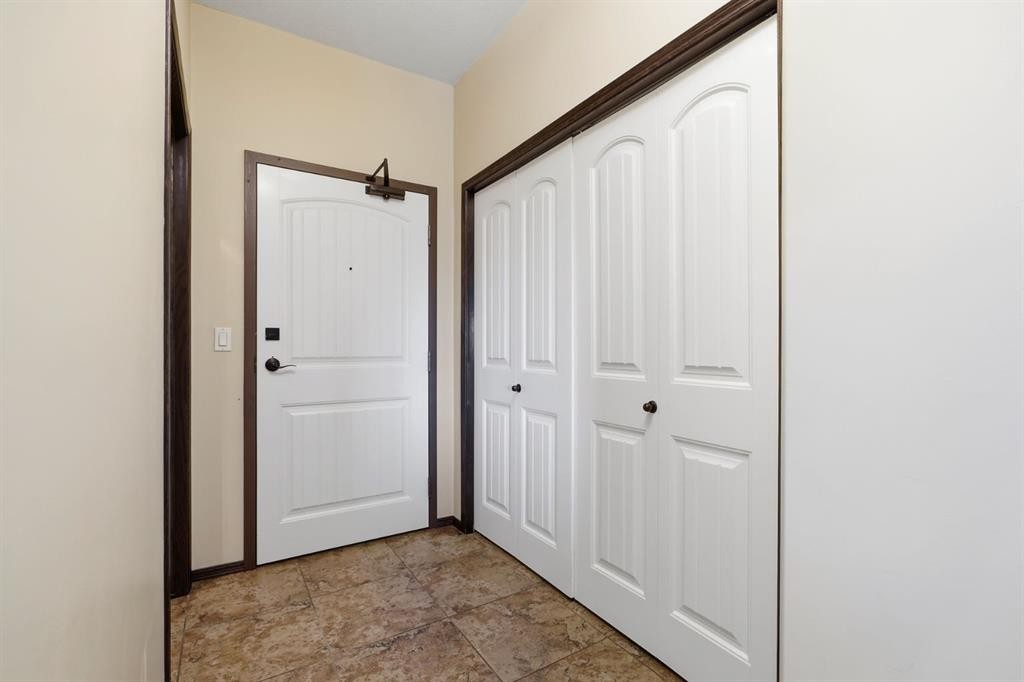 301-3505 51 Avenue, Red Deer, AB - Indoor Photo Showing Other Room