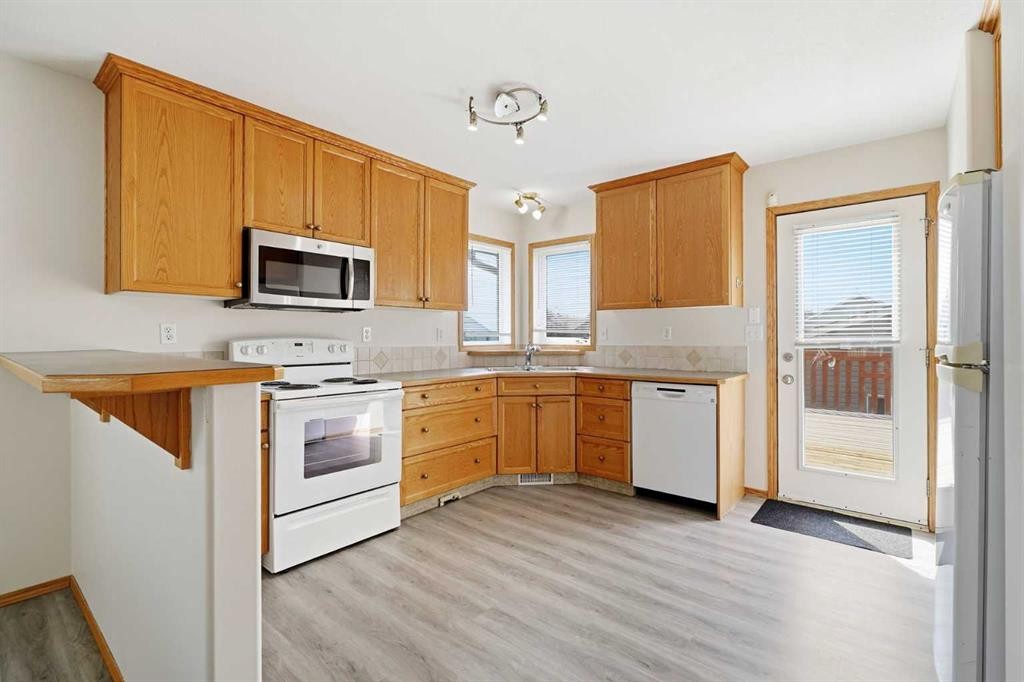22 Lanterman Close, Red Deer, AB
