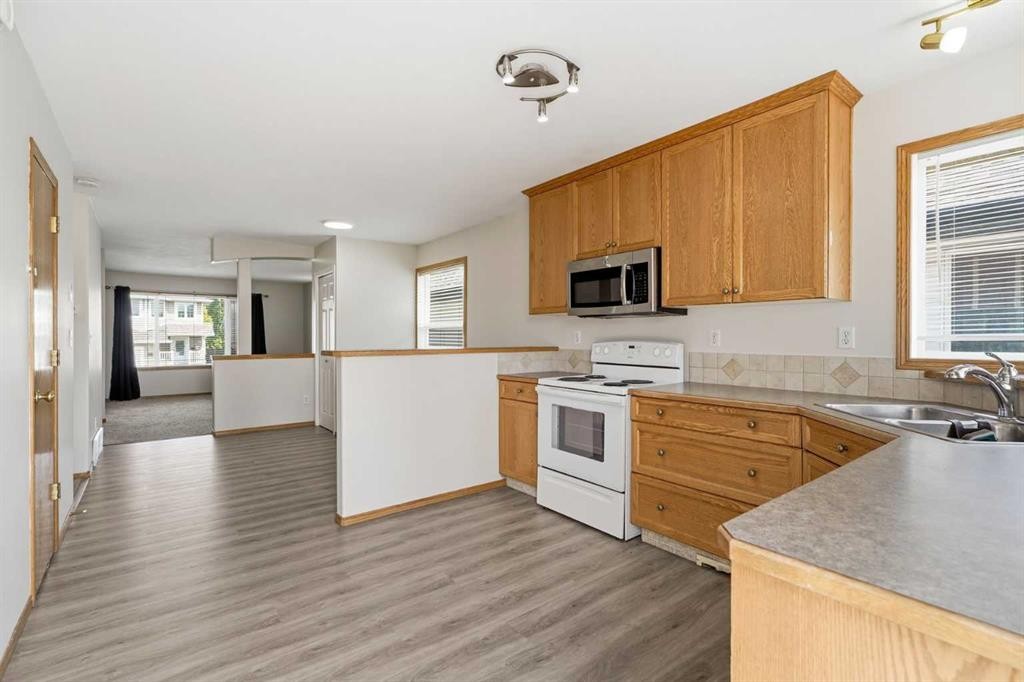 22 Lanterman Close, Red Deer, AB