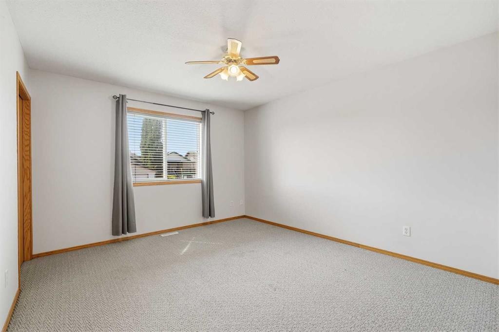 22 Lanterman Close, Red Deer, AB