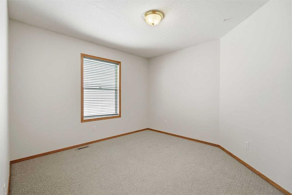 22 Lanterman Close, Red Deer, AB