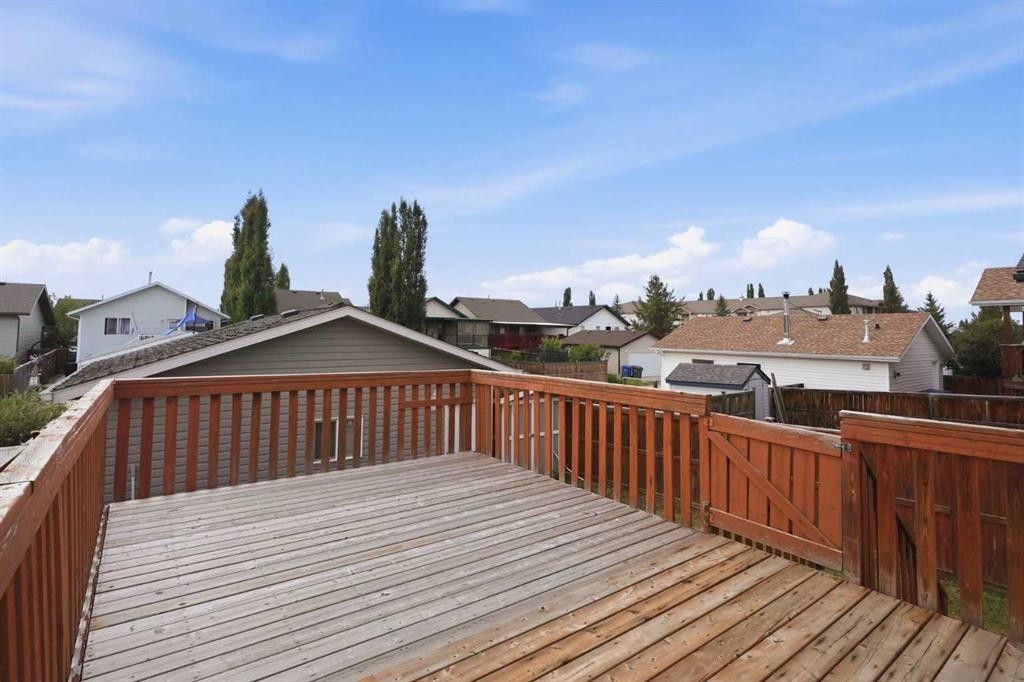 22 Lanterman Close, Red Deer, AB