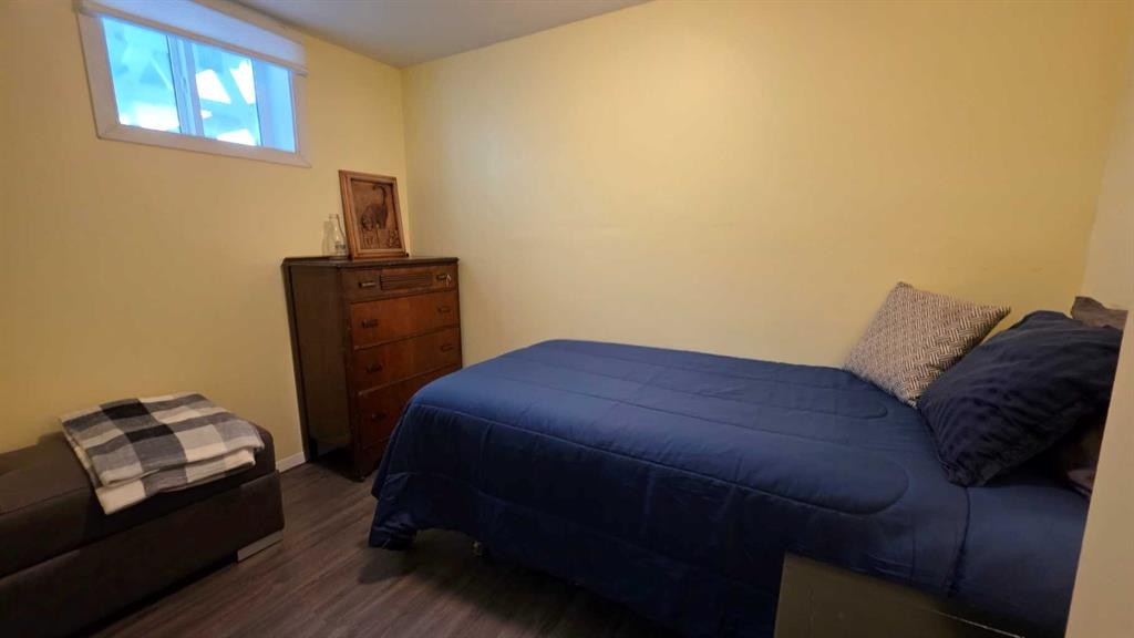 5105 Windsor Avenue, Coronation, AB - Indoor Photo Showing Bedroom
