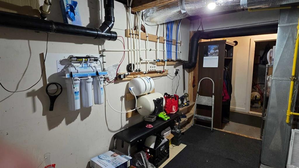 5105 Windsor Avenue, Coronation, AB - Indoor