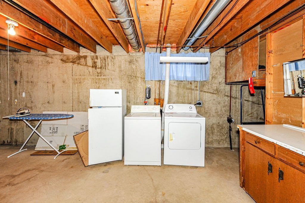 4310B 65 Street, Camrose, AB - Indoor Photo Showing Laundry Room