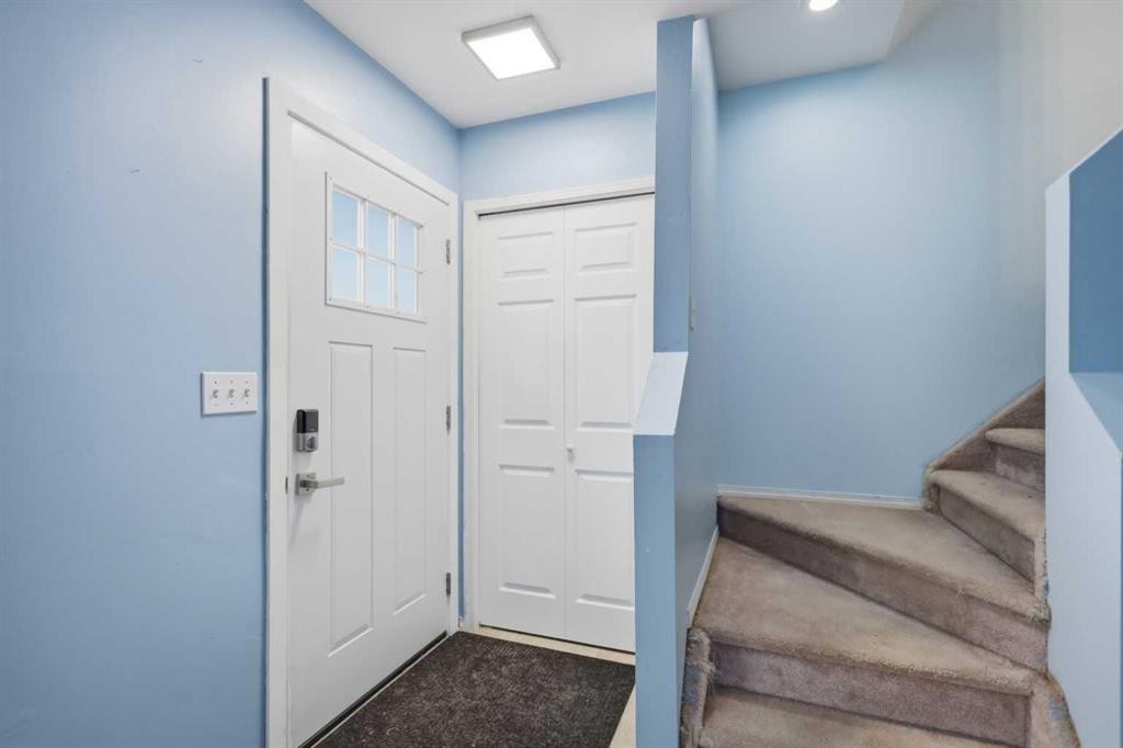 4808 Landsdown Avenue, Blackfalds, AB - Indoor Photo Showing Other Room