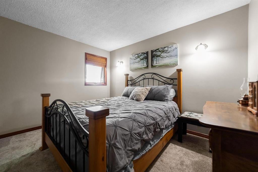 48075-Range Road 194 Range, Rural Camrose County, AB - Indoor Photo Showing Bedroom