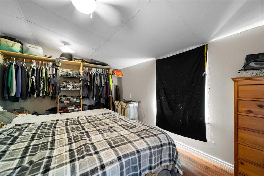 4704 50 Avenue, Killam, AB - Indoor Photo Showing Bedroom