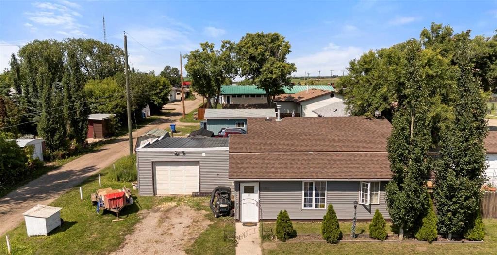 4704 50 Avenue, Killam, AB - Outdoor
