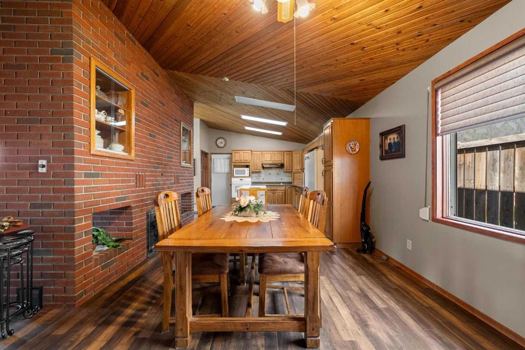 4901 52 Street, Killam, AB - Indoor Photo Showing Dining Room