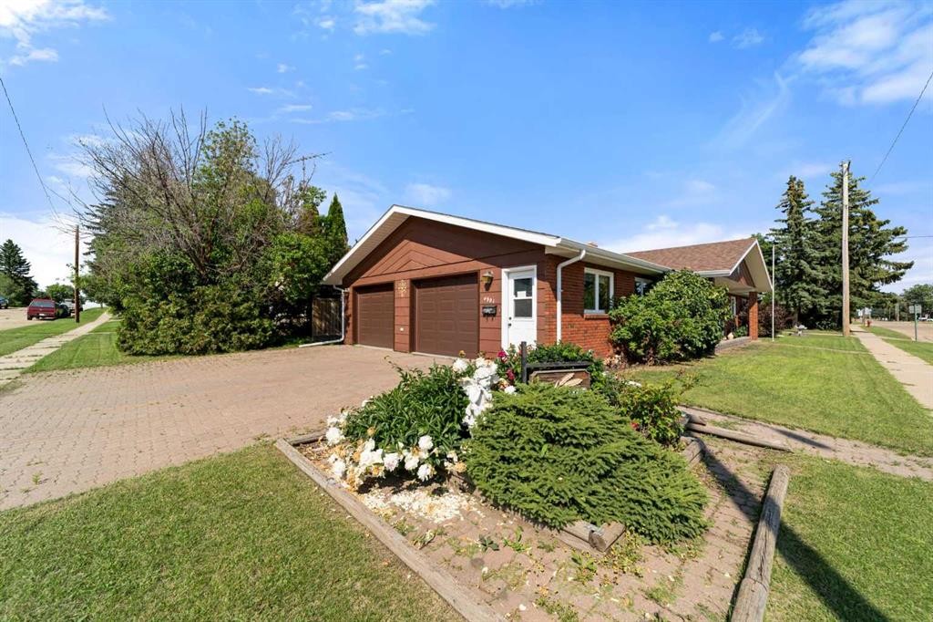 4901 52 Street, Killam, AB - Outdoor